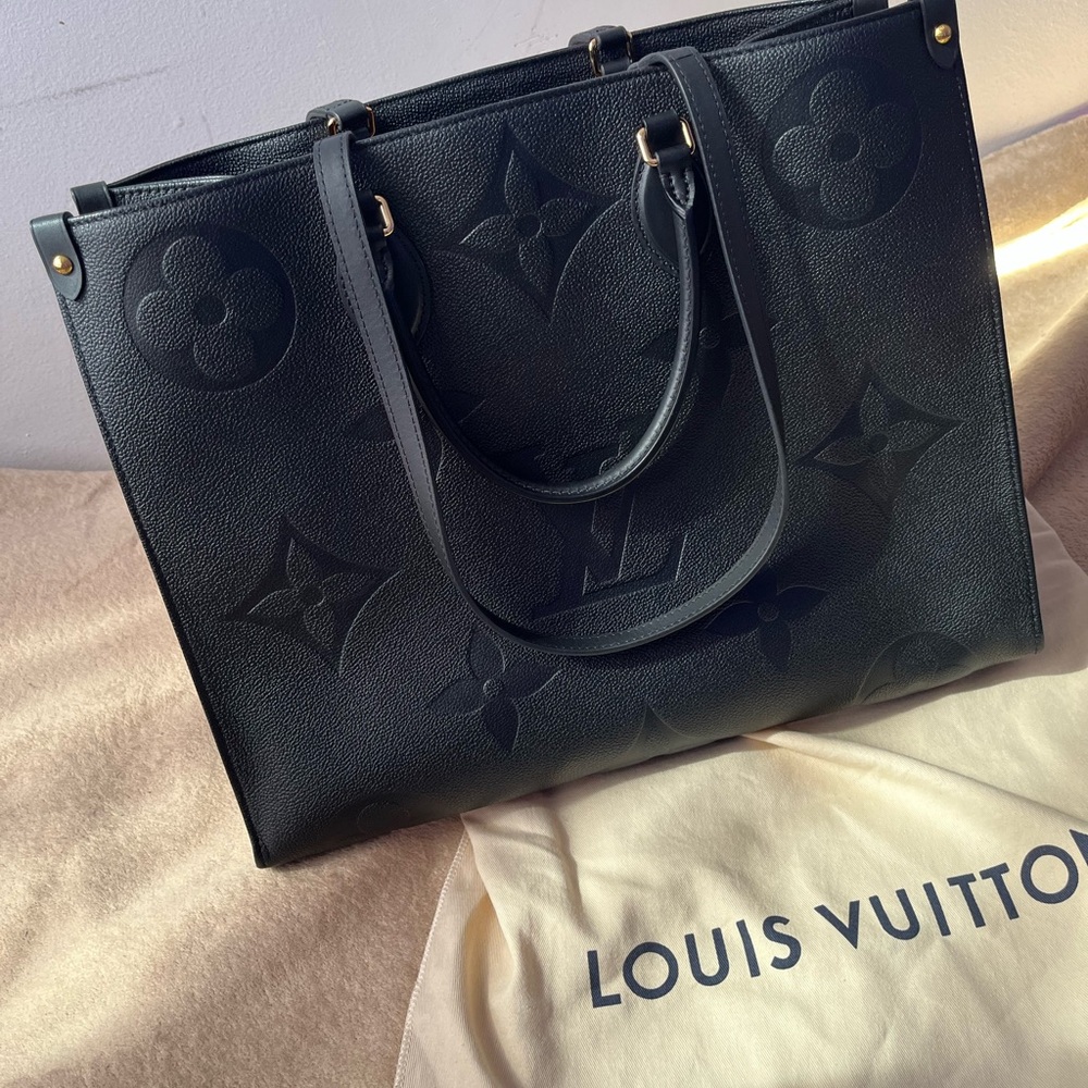 Louis Vuitton onthego mm